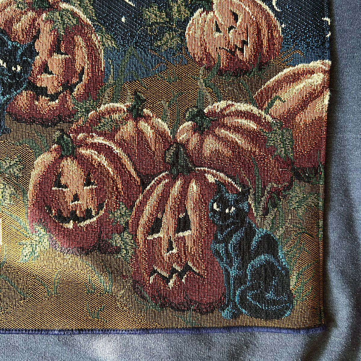 HALLOWEEN TAPESTRY LARGE