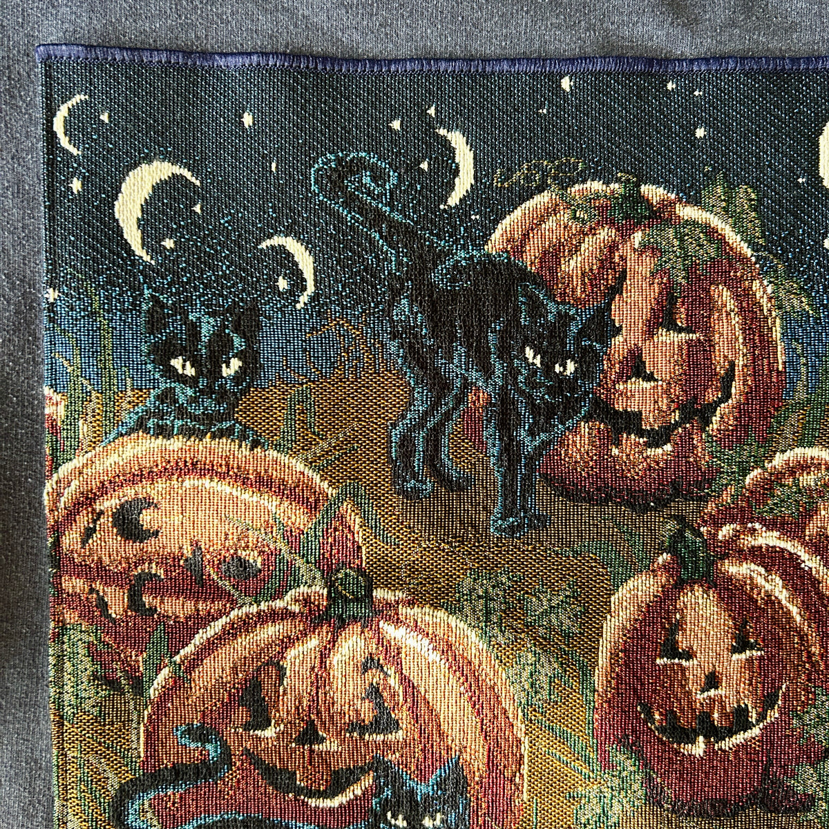 HALLOWEEN TAPESTRY LARGE